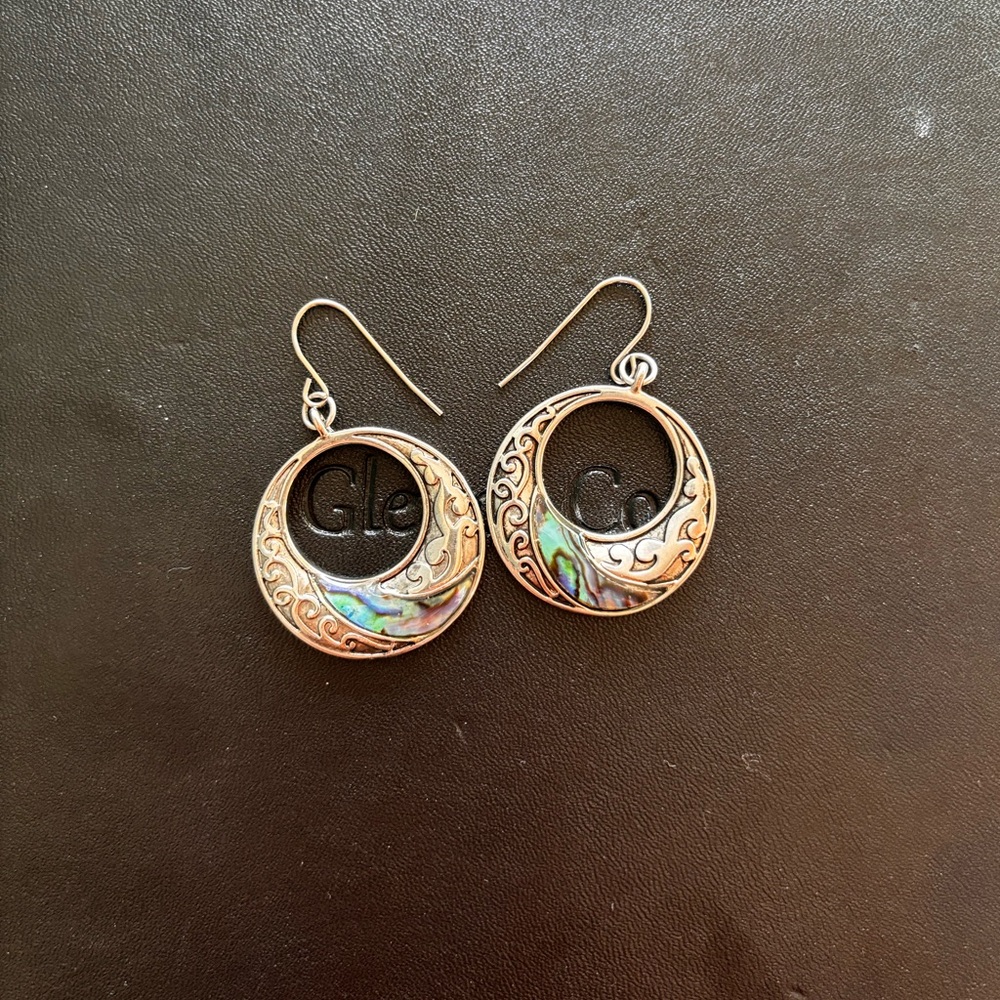 Beautiful Abole Shell Silver Circular Dangly Earrings